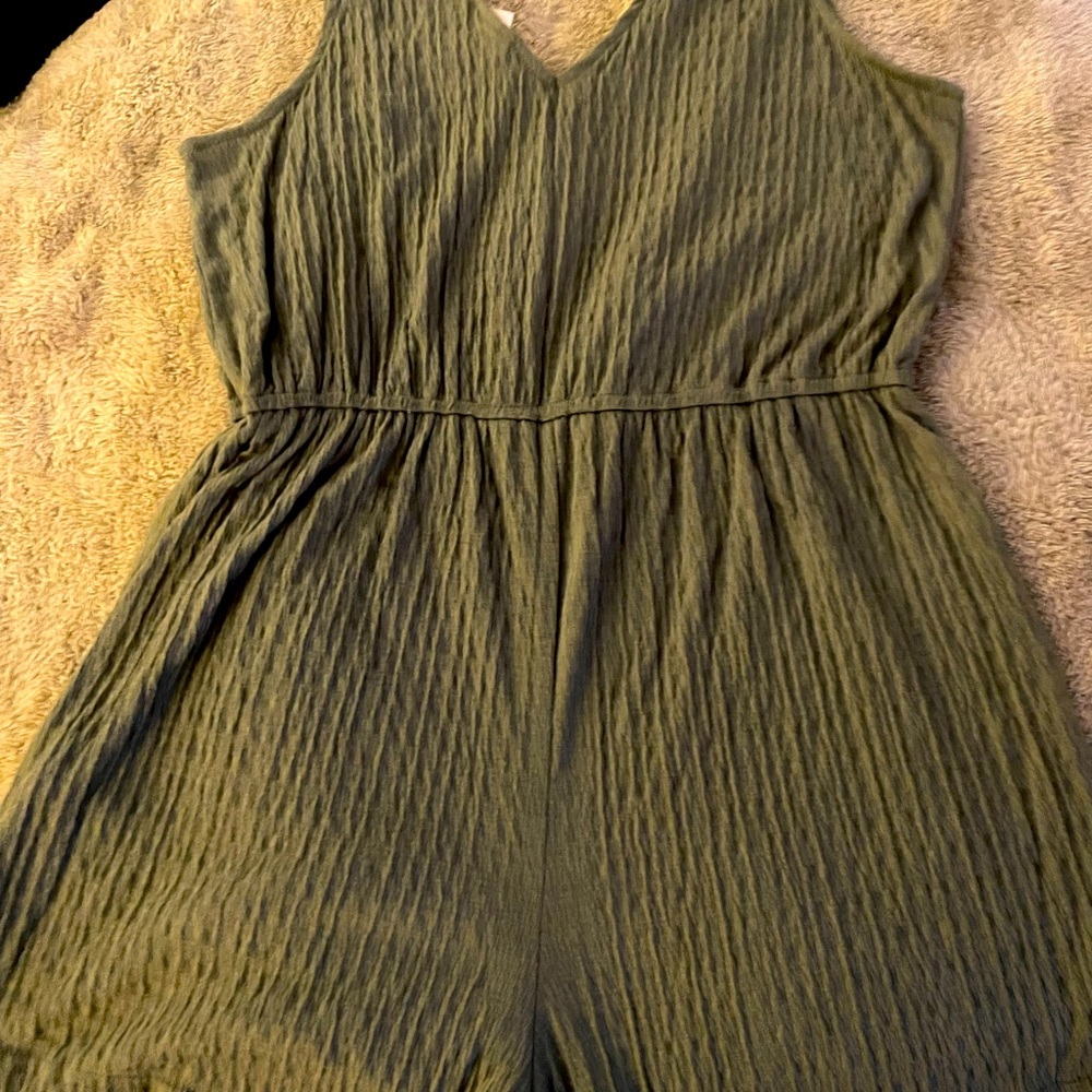 Romper - Picture 2 of 3